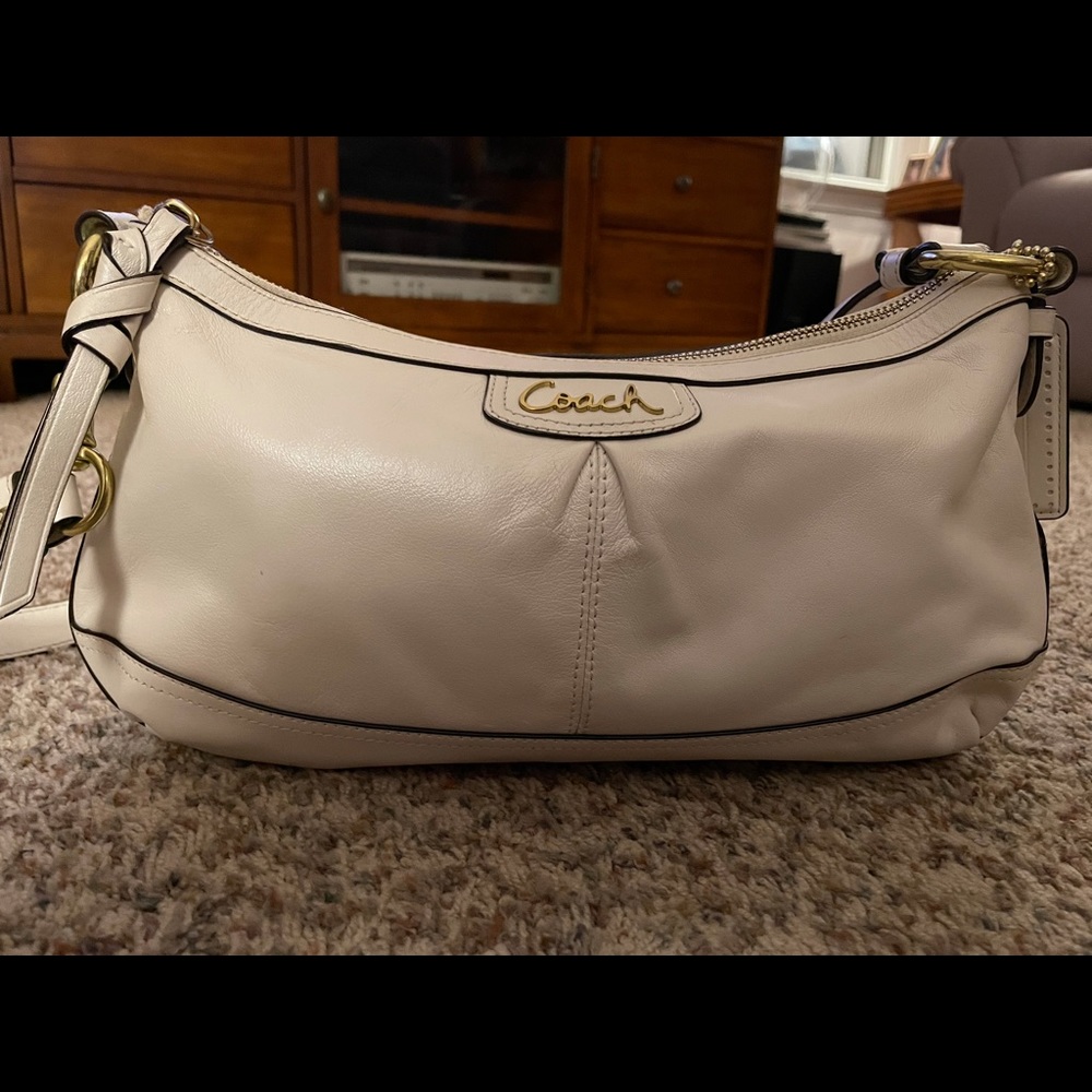 Coach off-white shoulder bag